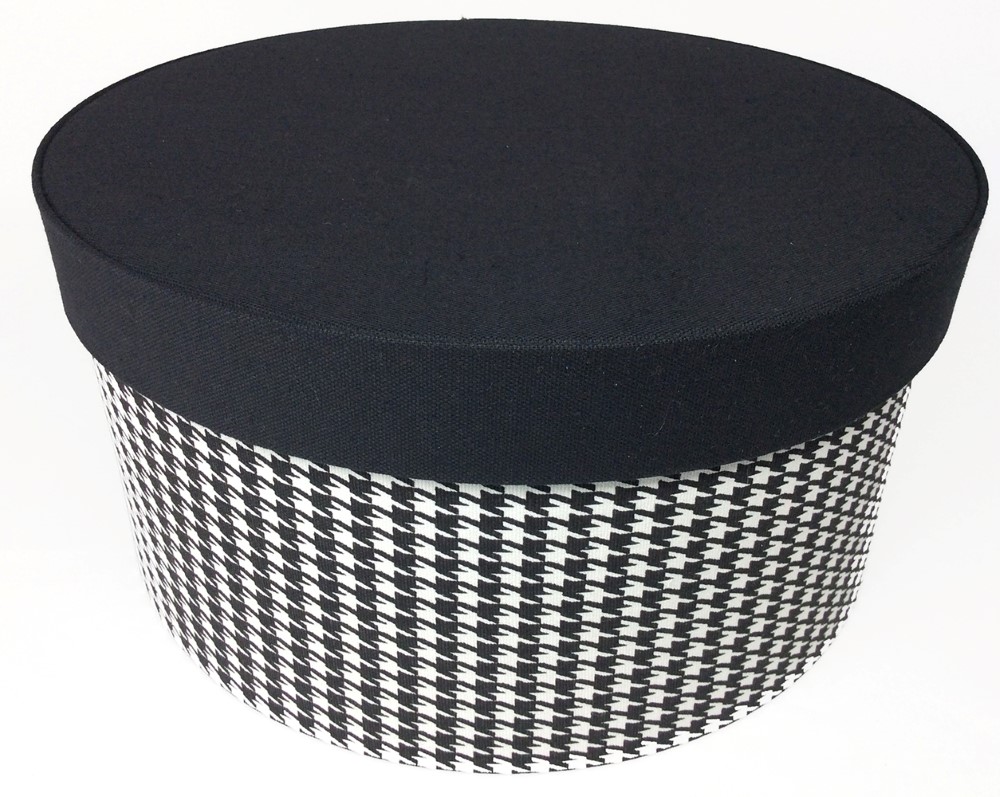 Black and white houndstooth with a black lid #184